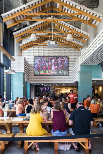 150" Zero Edge & Black Diamond in TLC Restaurant