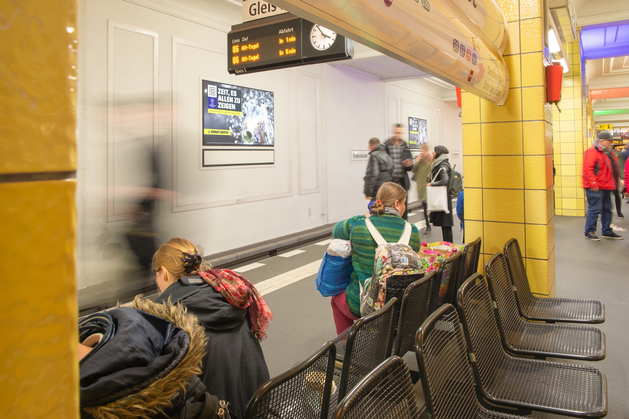 Black Diamond - The Wall - Bahnhof Friedrichstrase