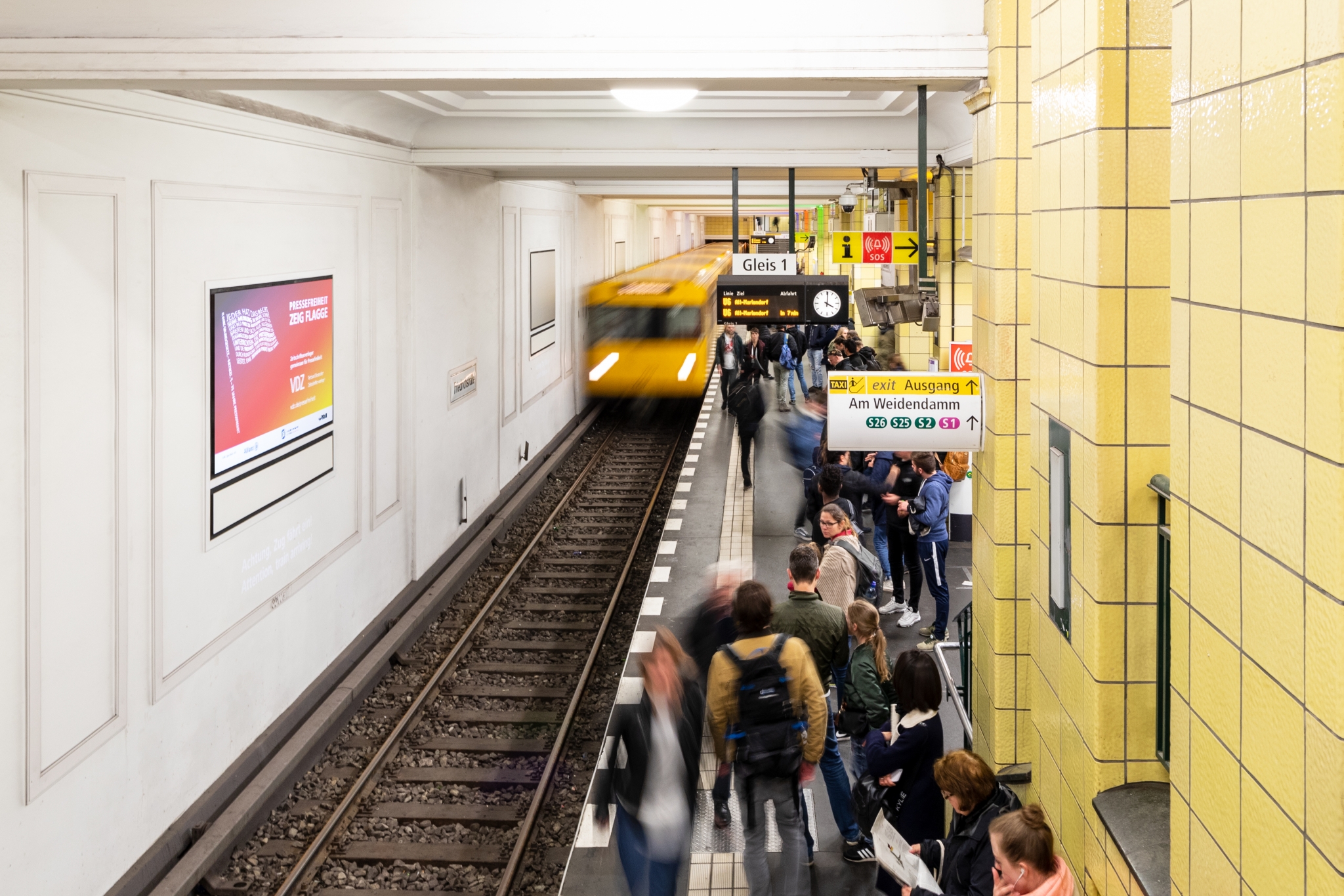 Black Diamond - The Wall - Bahnhof Friedrichstrase