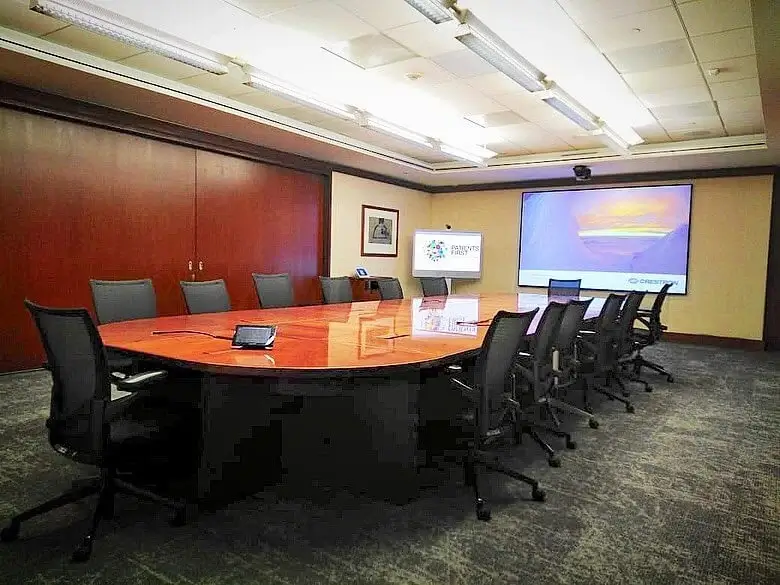 Inteliksa conference room - Zero Edge with Pure Gray